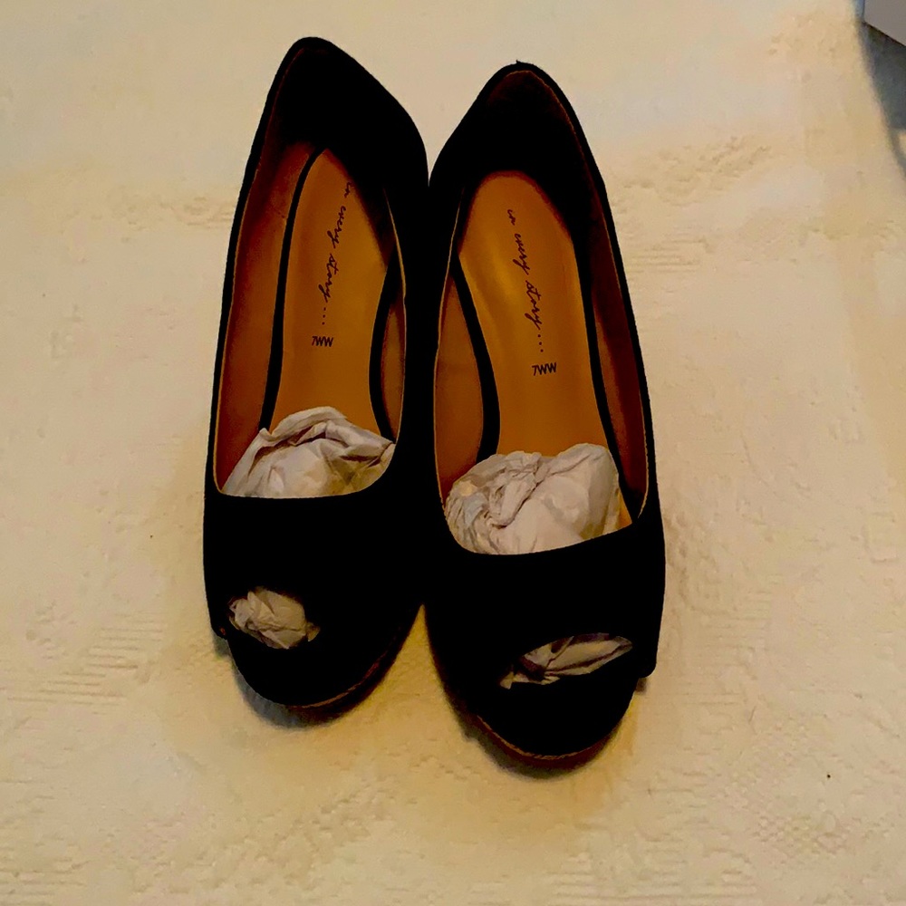 Additional Elle Brand New 7WW Wedge Shoes